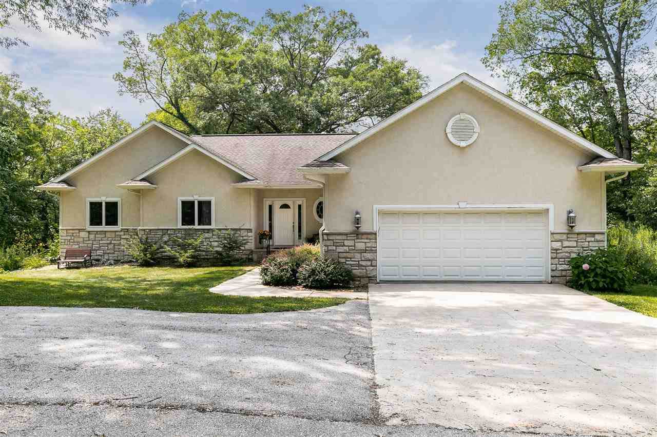 4020 Riverview Ln Ne - Photo 1