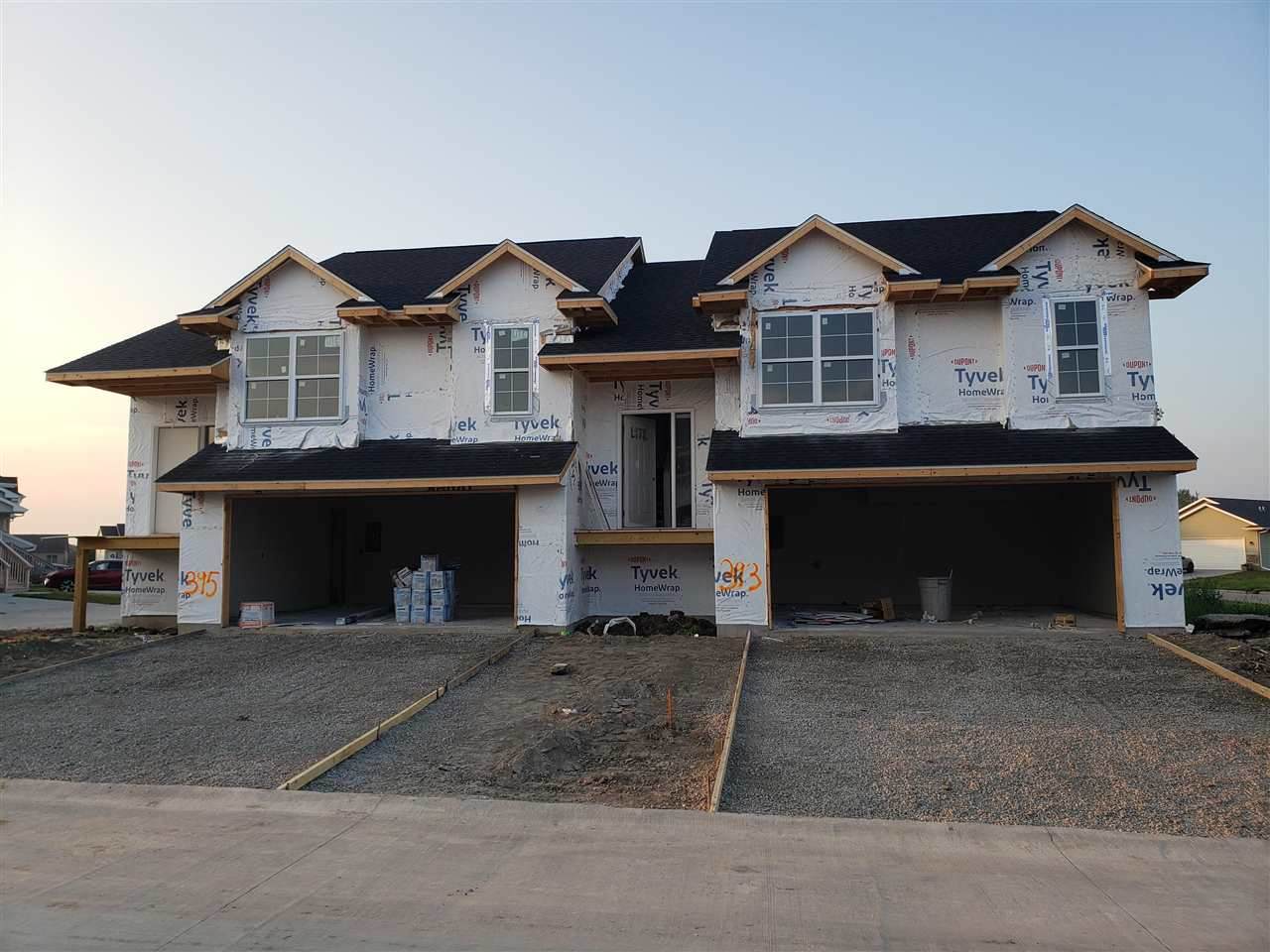 394 Maple Ct - Photo 1