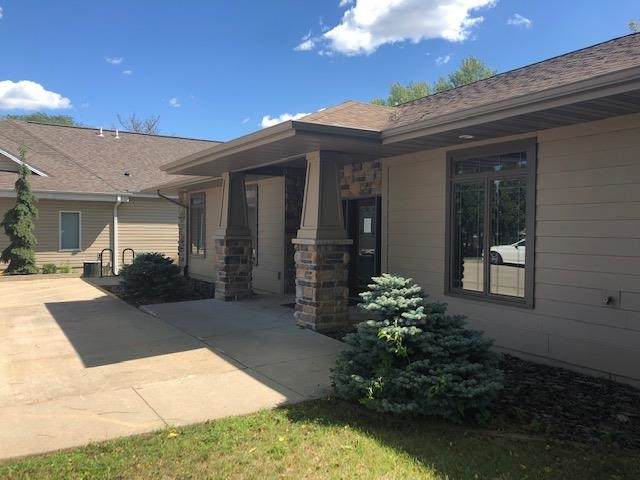 1106 Dodge St - Photo 1