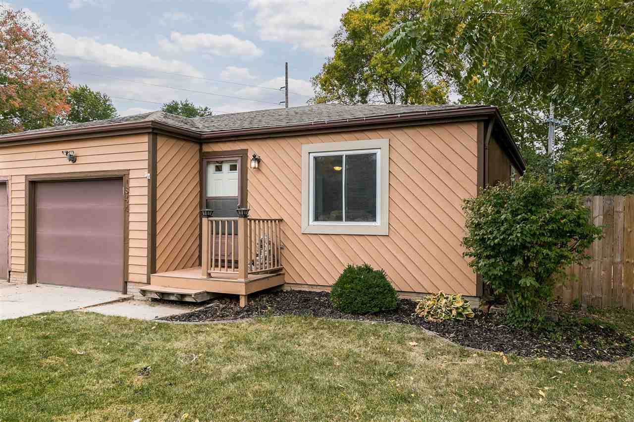 1844 Hollywood Ct - Photo 1