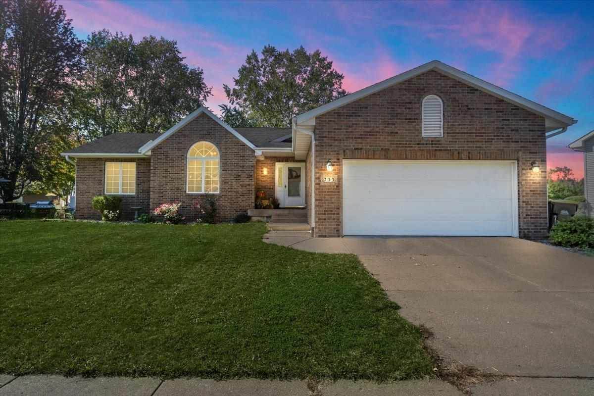 733 Pepper Dr - Photo 1
