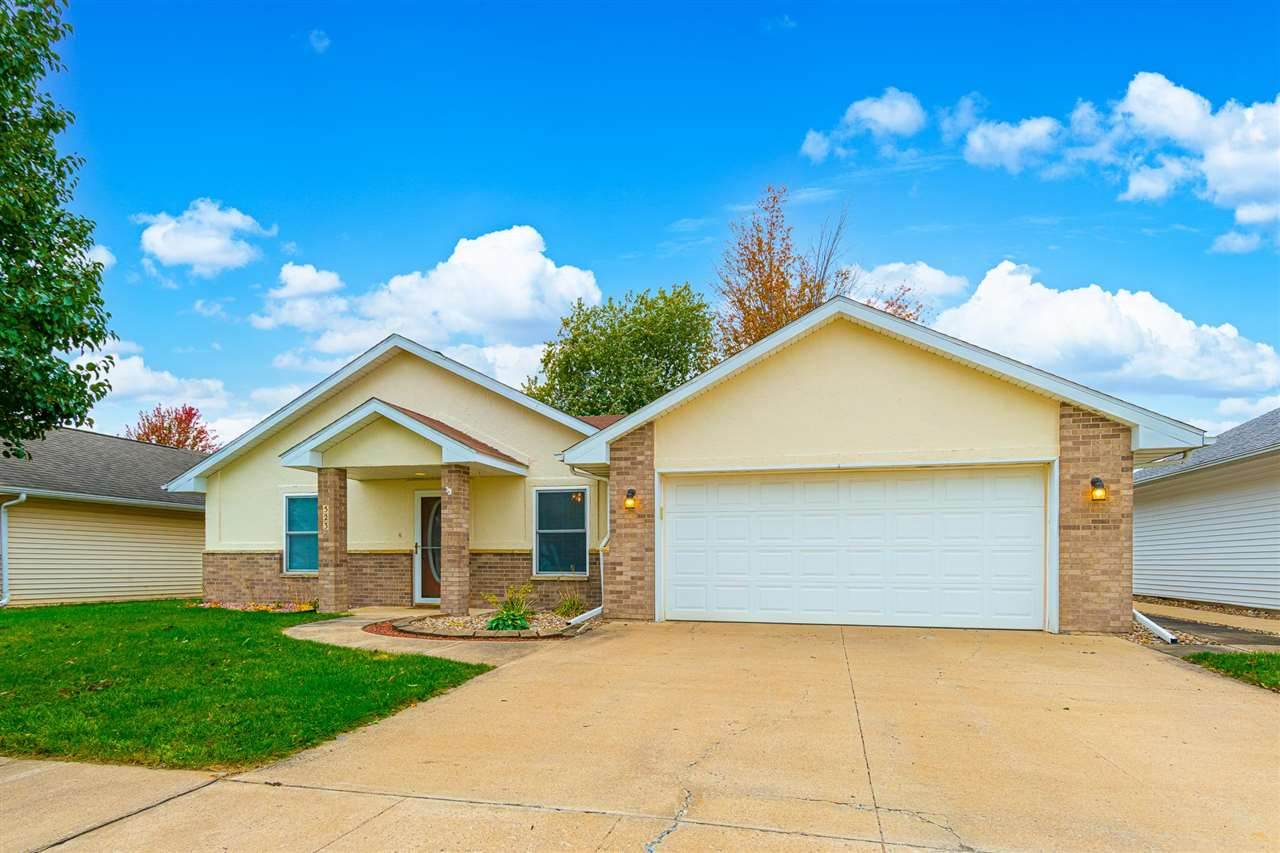 523 Iris Ave - Photo 1