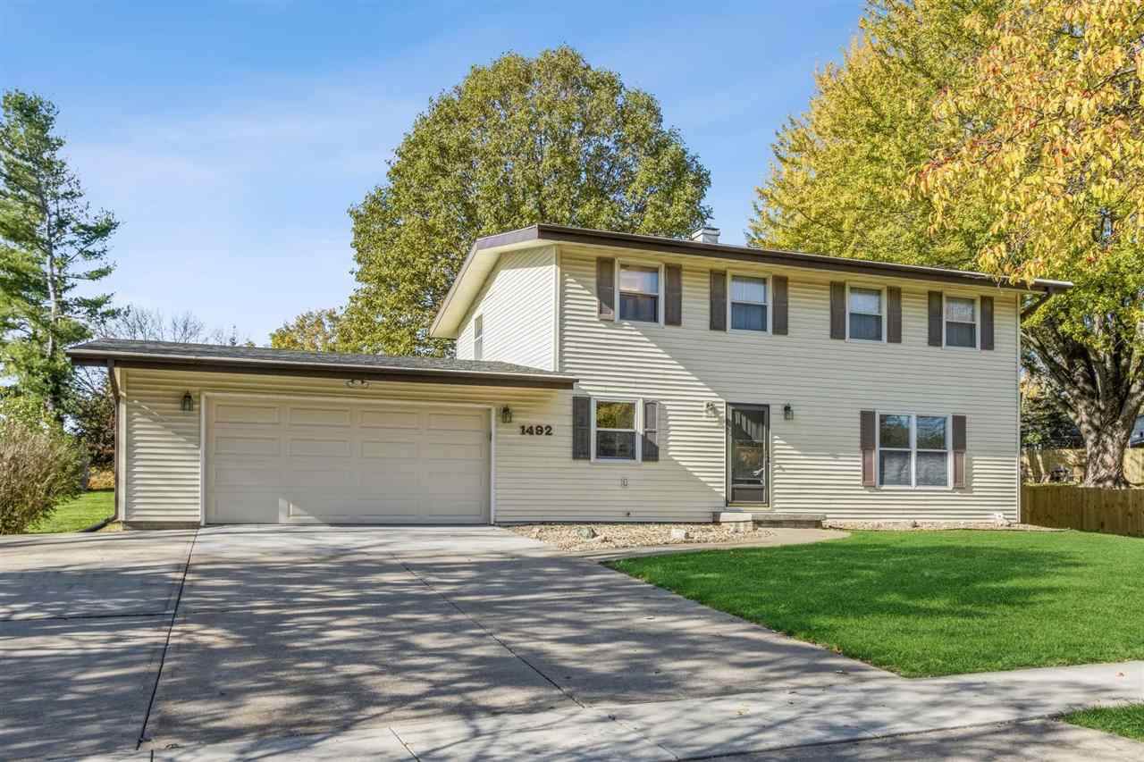 1492 Valley View Drive - Photo 1