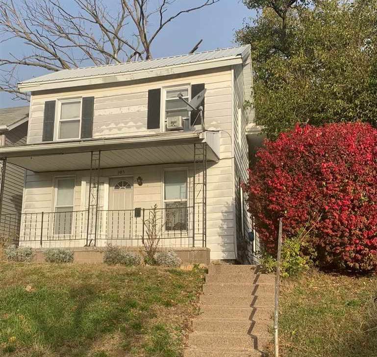 305 7th St - Photo 1