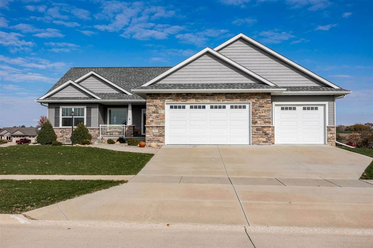 350 Juniper St - Photo 1