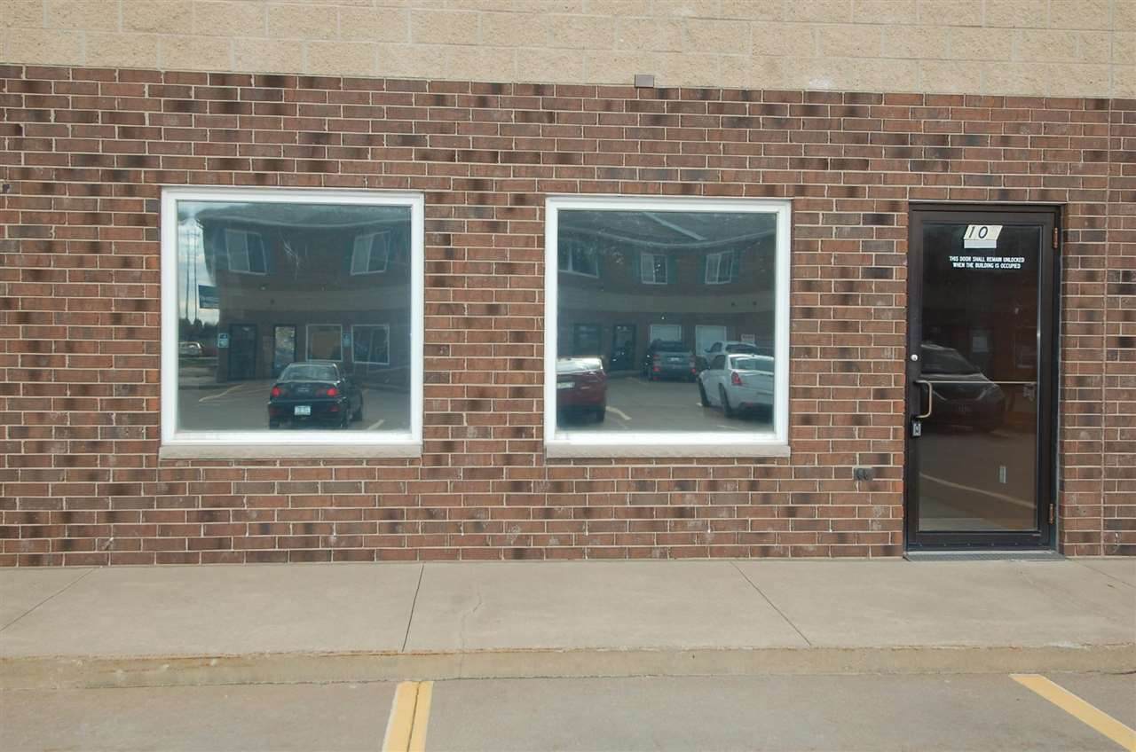 6 Hawkeye Dr - Photo 1