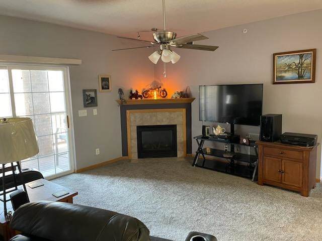 560 Kansas Ave - Photo 1