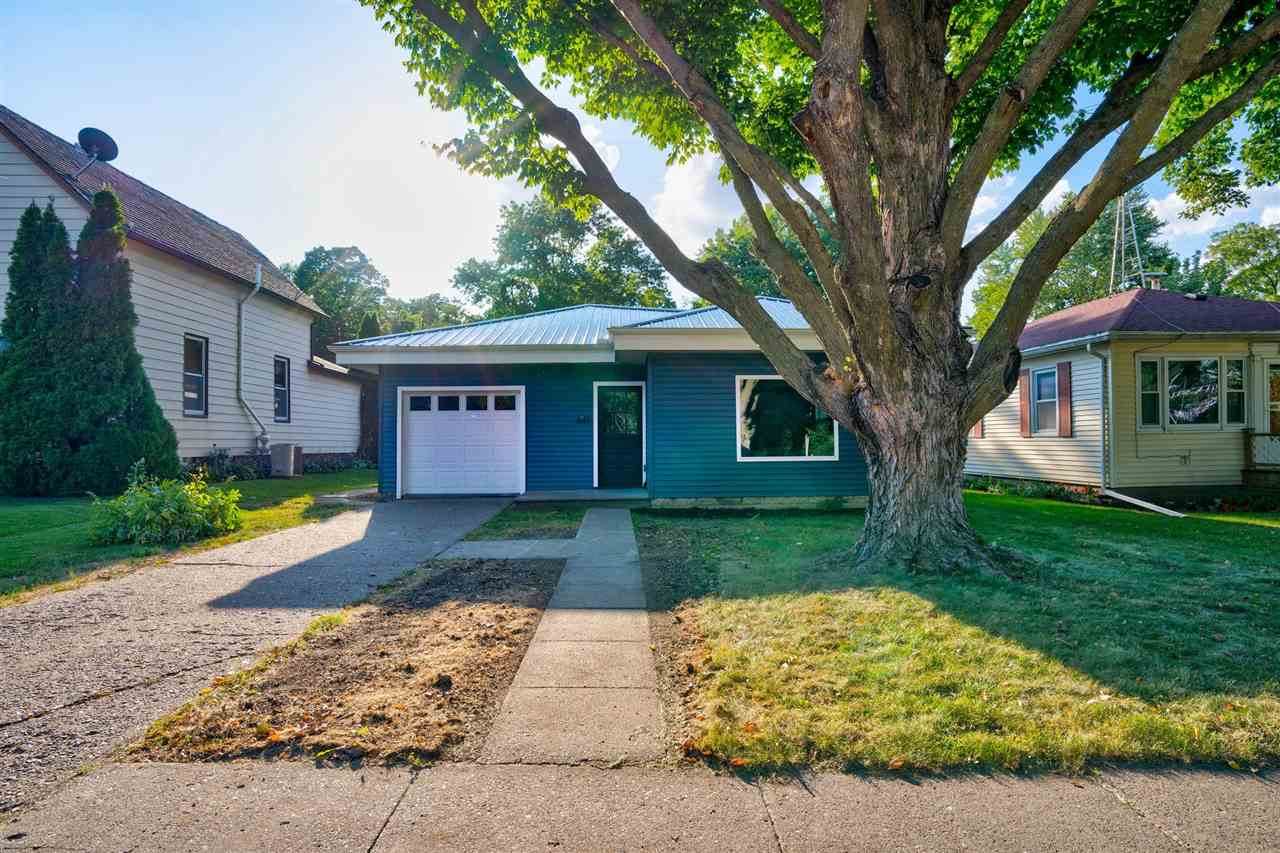 841 Iowa Ave - Photo 1