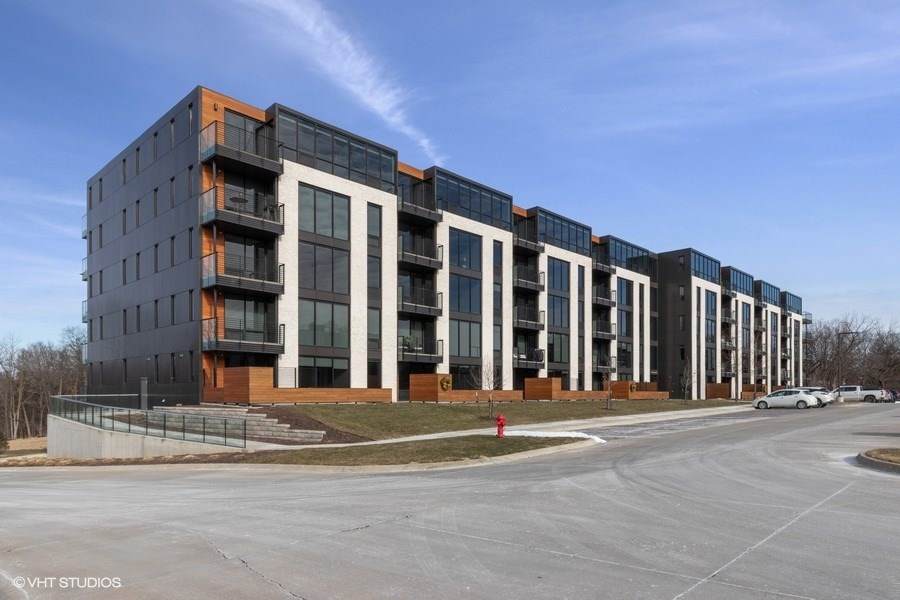 1 University Way - Photo 1