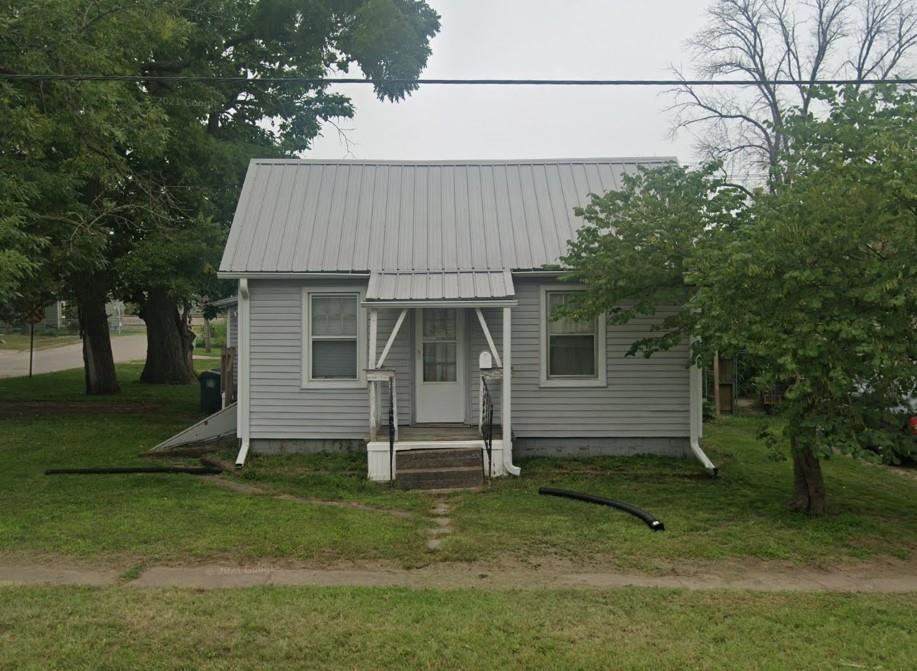 915 Nebraska St - Photo 1