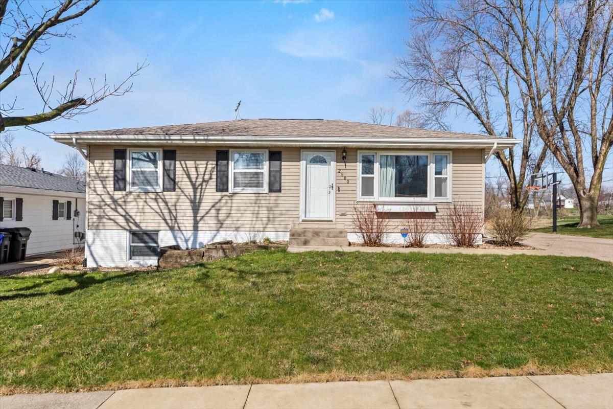 2500 Lori Dr - Photo 1