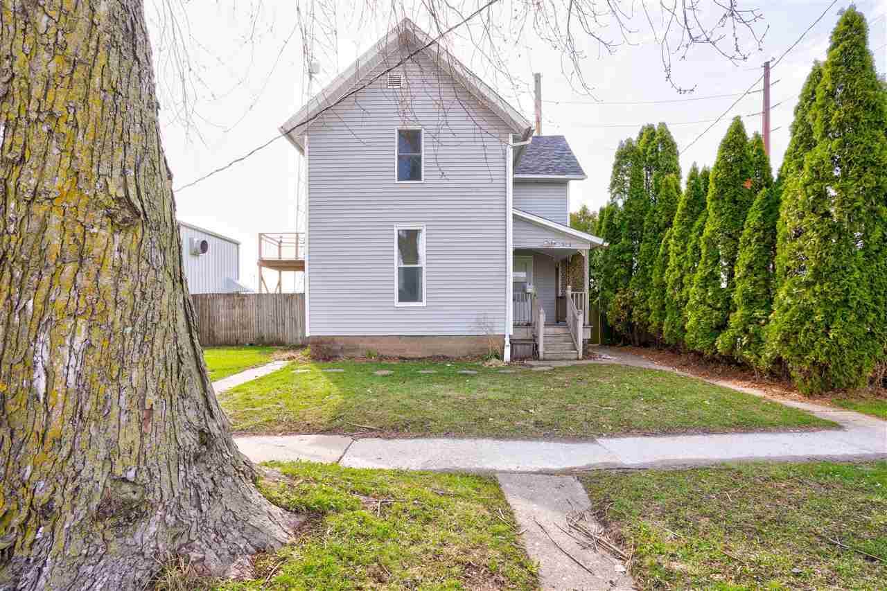 319 4th Ave - Photo 1