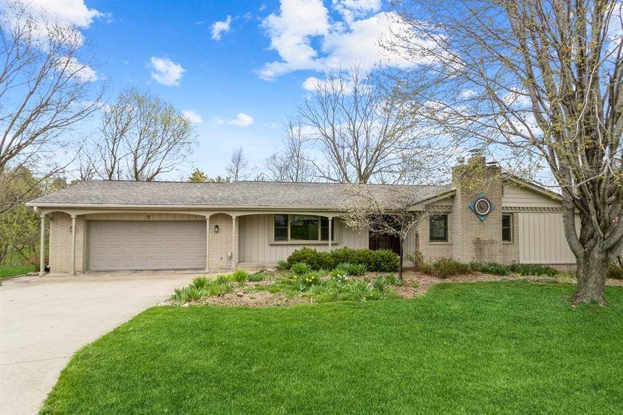 5 Fairview Knoll Ne - Photo 1