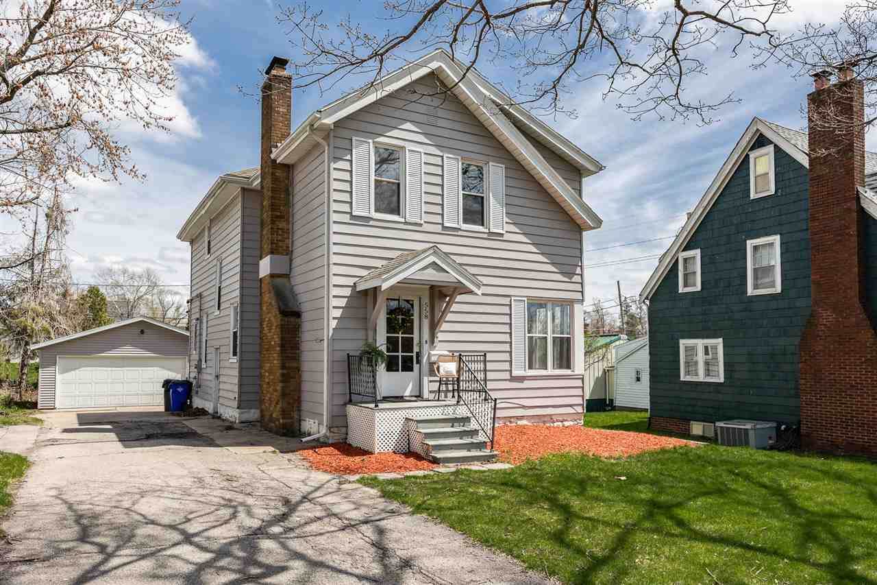 558 Forest Dr Se - Photo 1