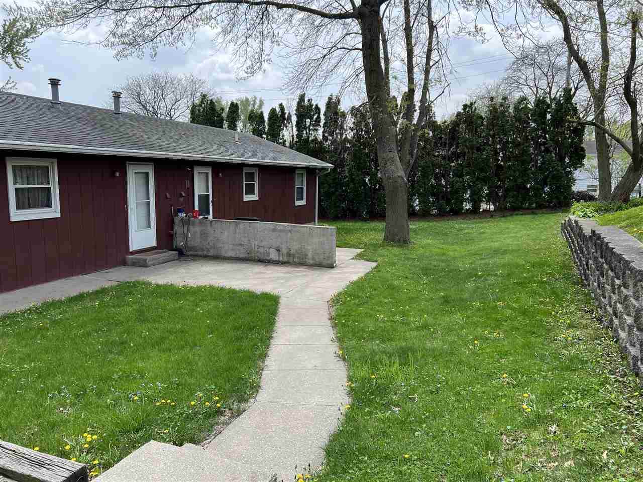 2002 10Th St - Photo 1