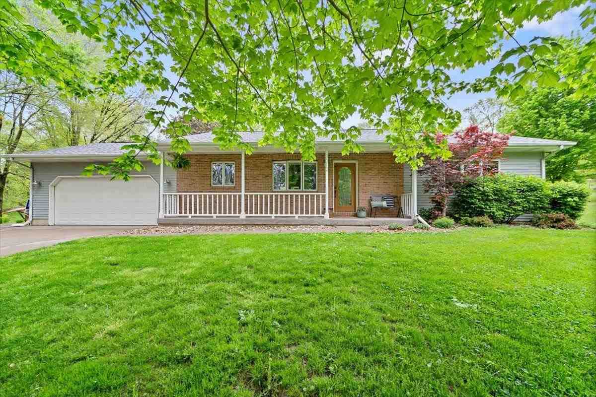 3012 Valley View Lane Ne - Photo 1