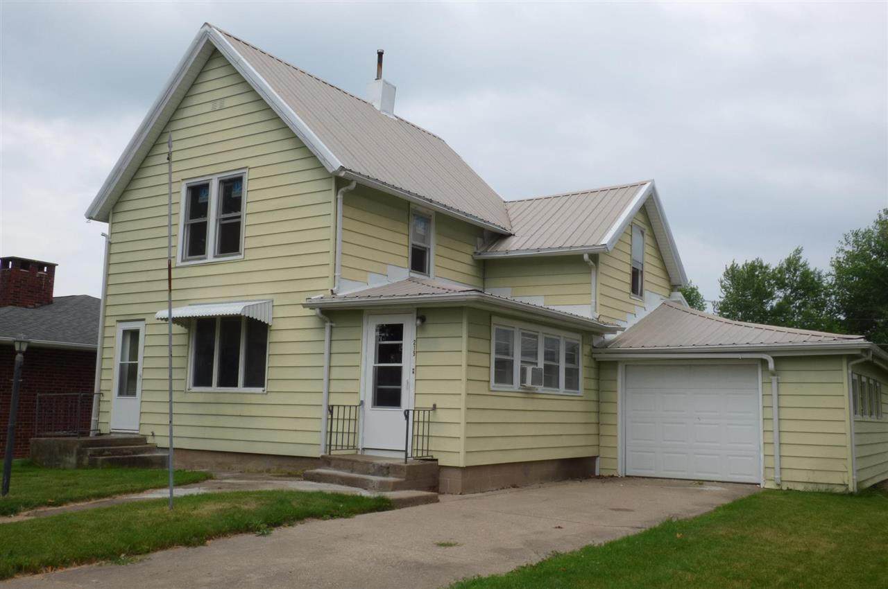 215 Highland St - Photo 1