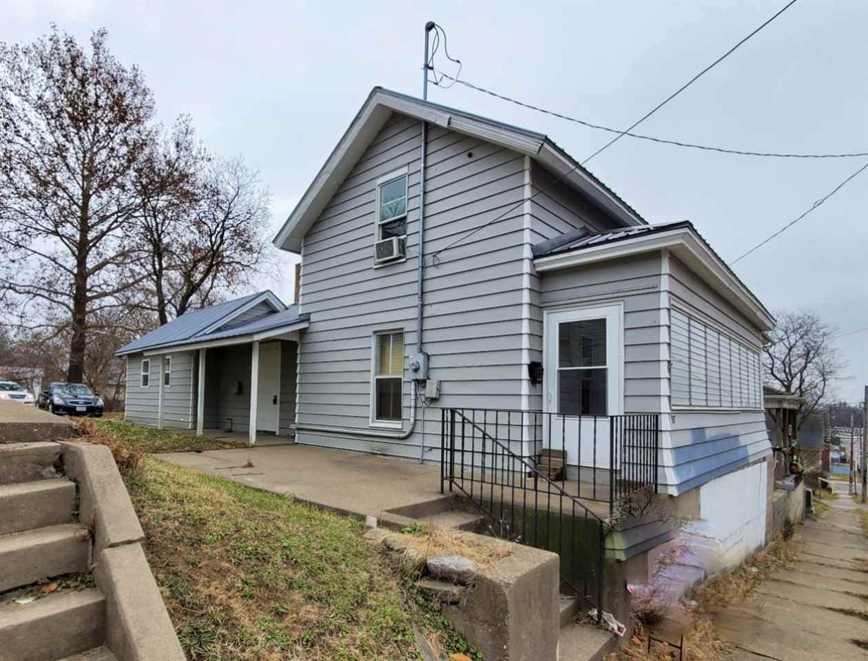517 Main St - Photo 1