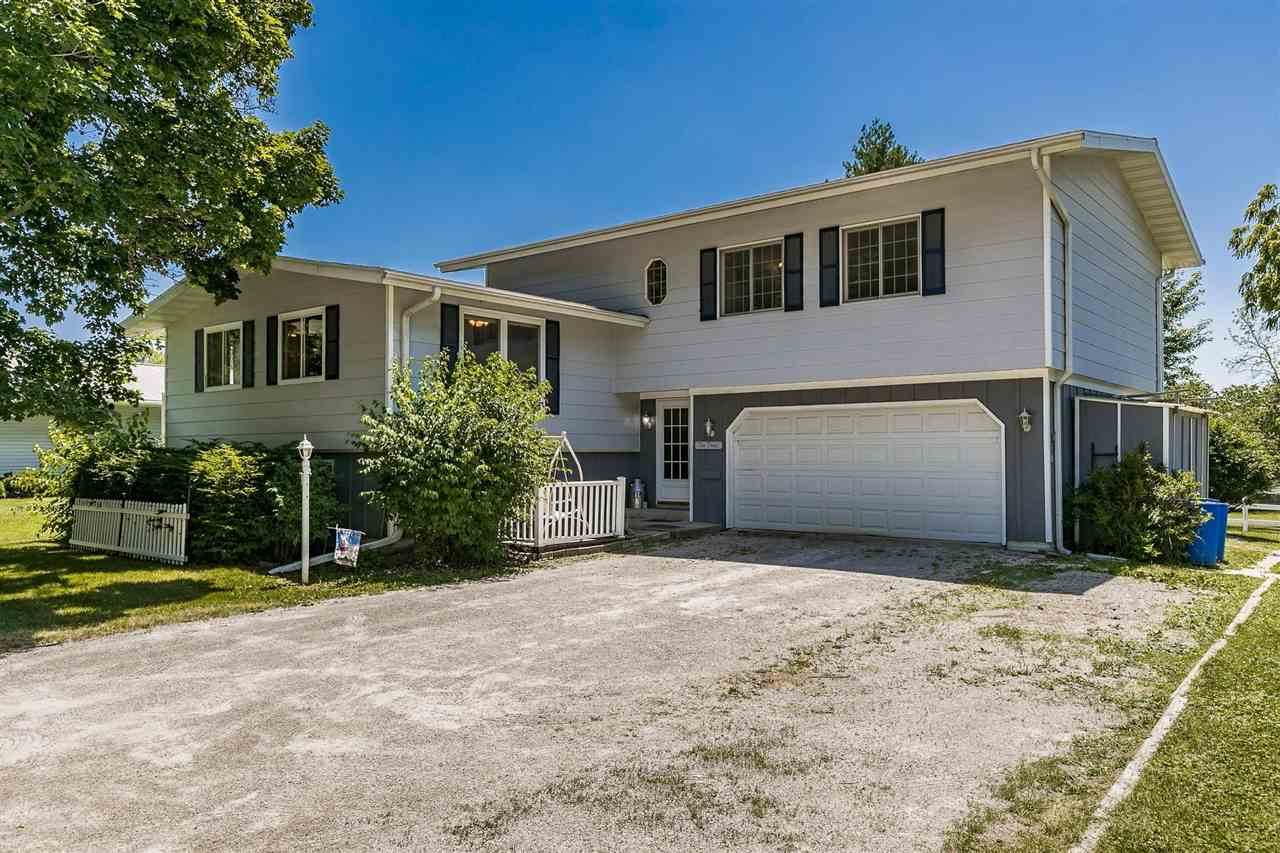 125 West Penn St - Photo 1
