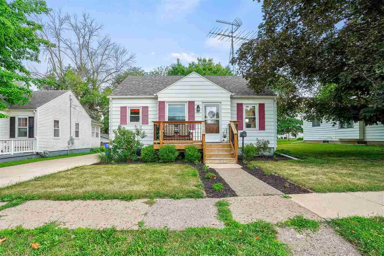 717 2nd Street - Photo 1