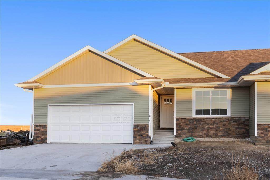 808 Heartland Ct - Photo 1
