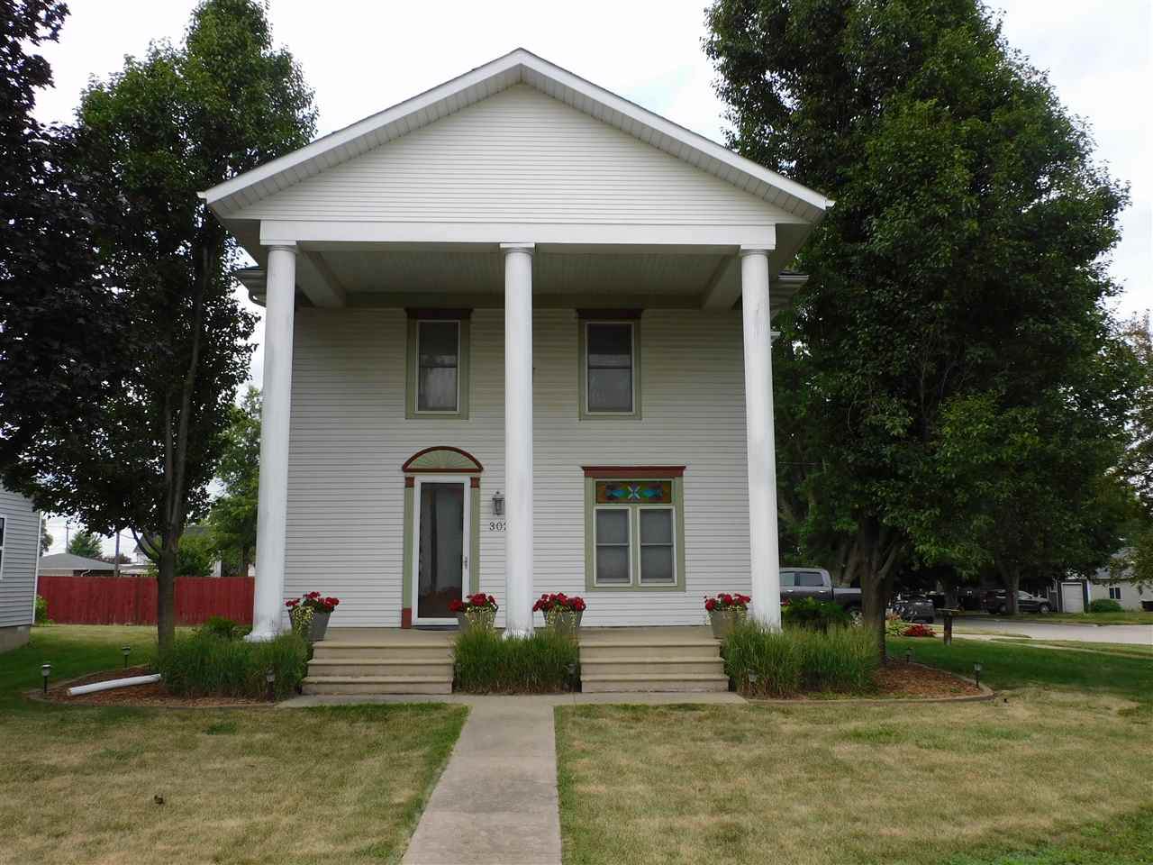 302 Broad St - Photo 1
