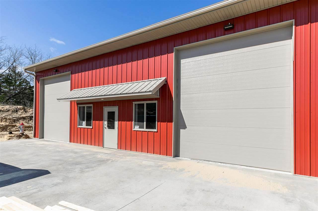 200 Greenfield Dr - Photo 1