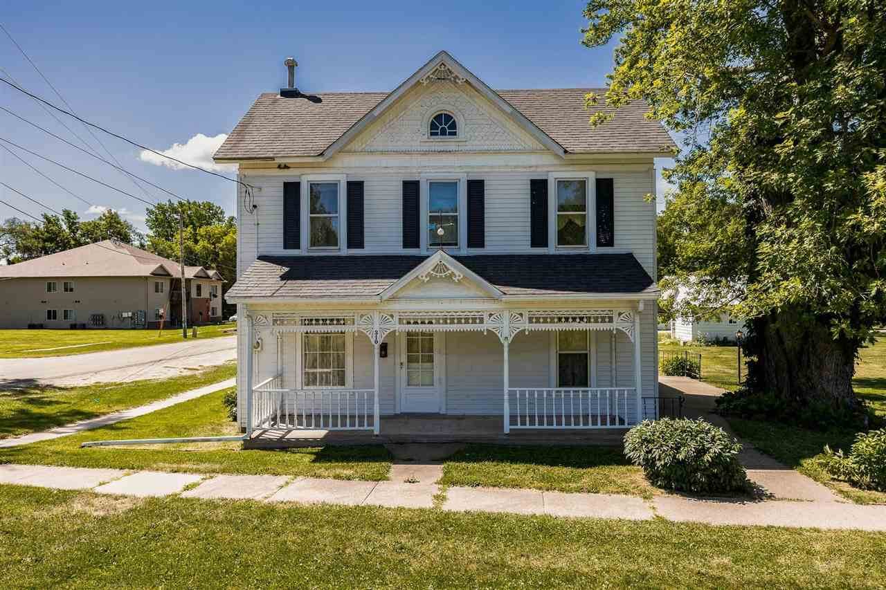 310 1st St W - Photo 1