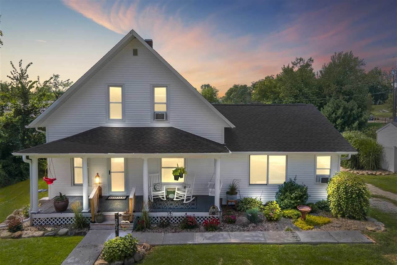 202 Johnson Dr - Photo 1