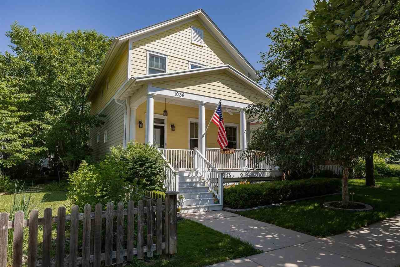 1036 Foster Rd - Photo 1