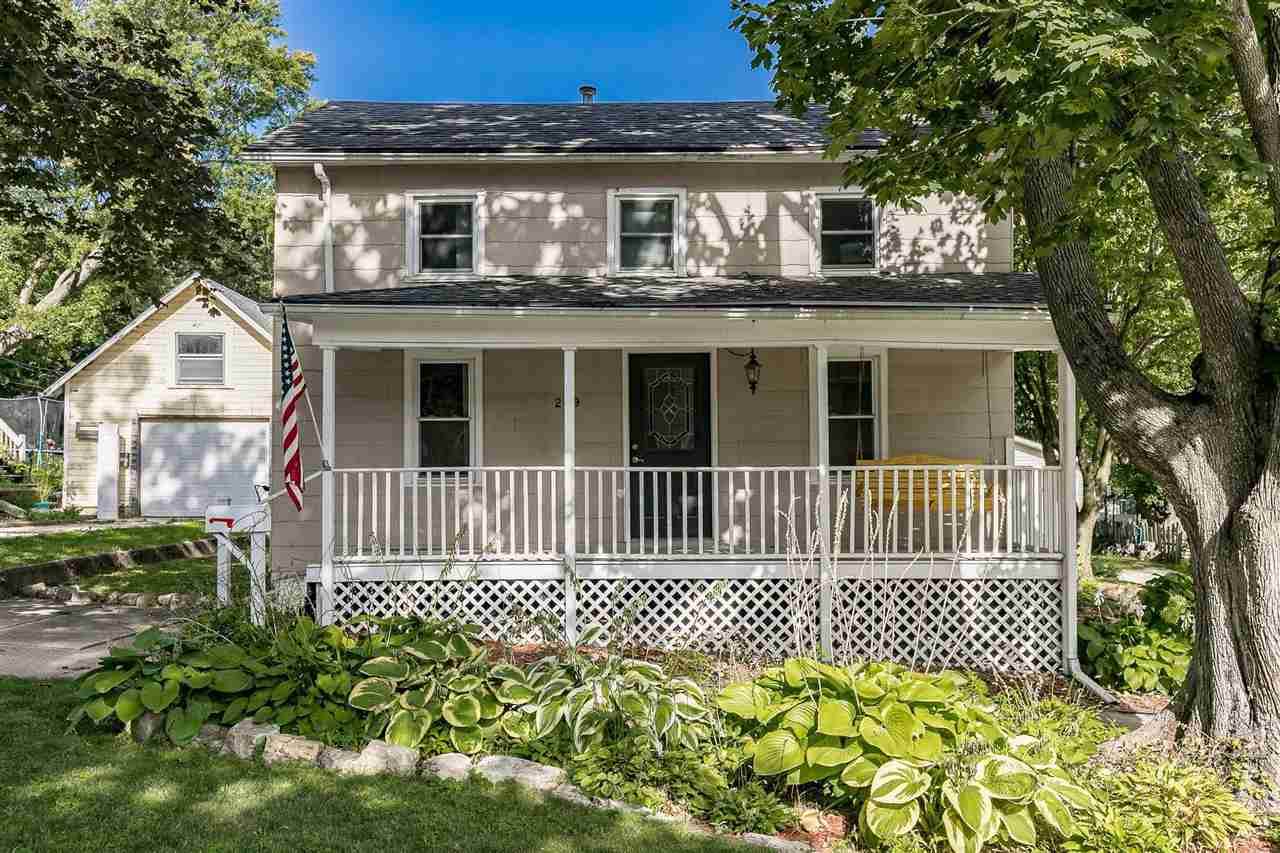 209 3rd Ave N - Photo 1