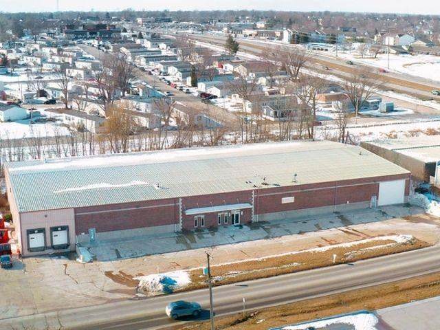 850 44th Street - Photo 1