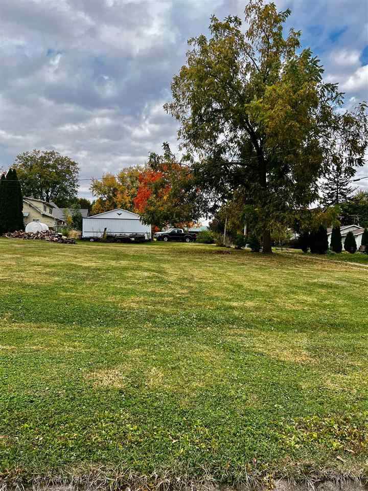 905 Mulberry St - Photo 1