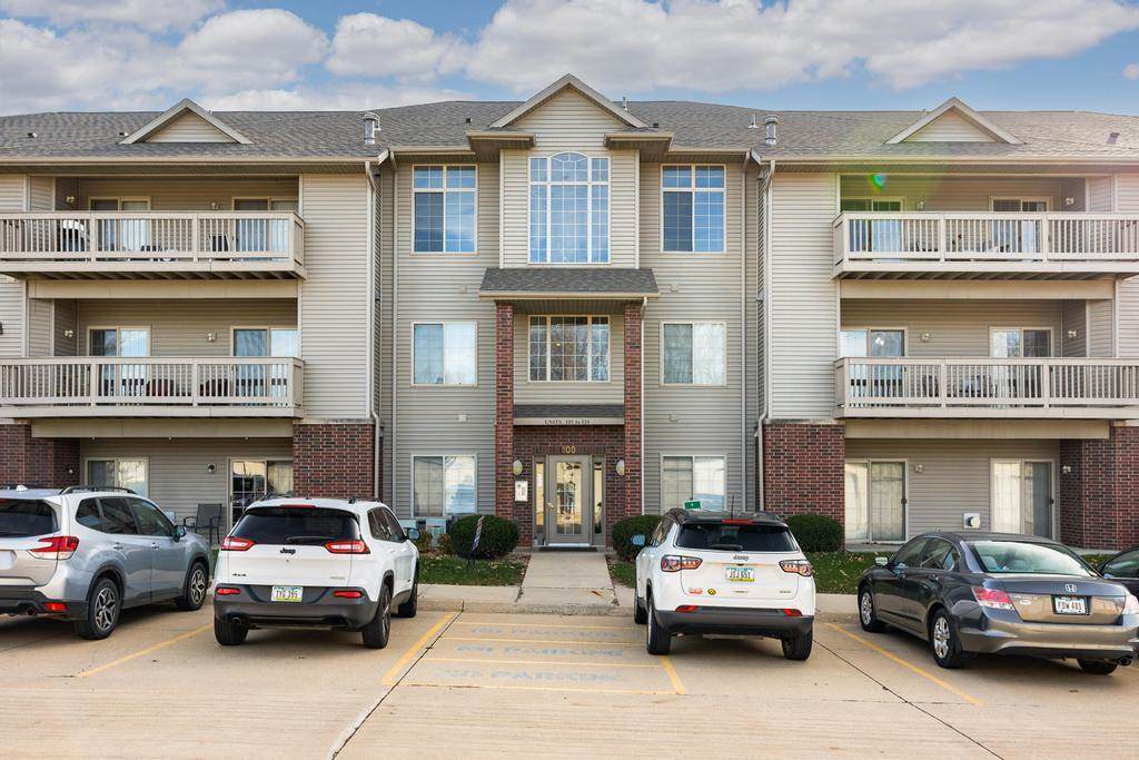 250 Cimarron Dr - Photo 1