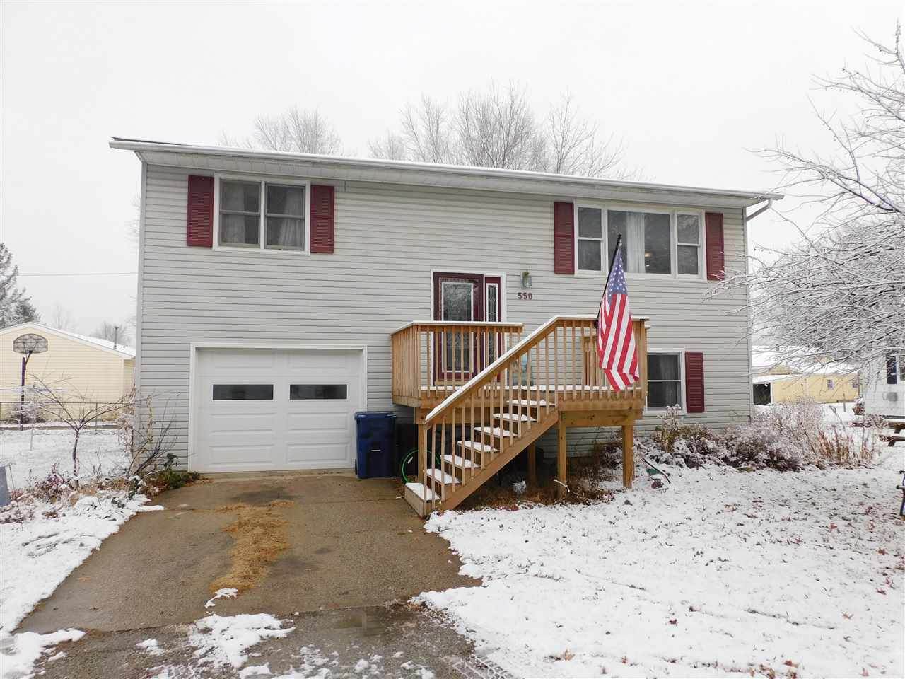 550 Adams St - Photo 1