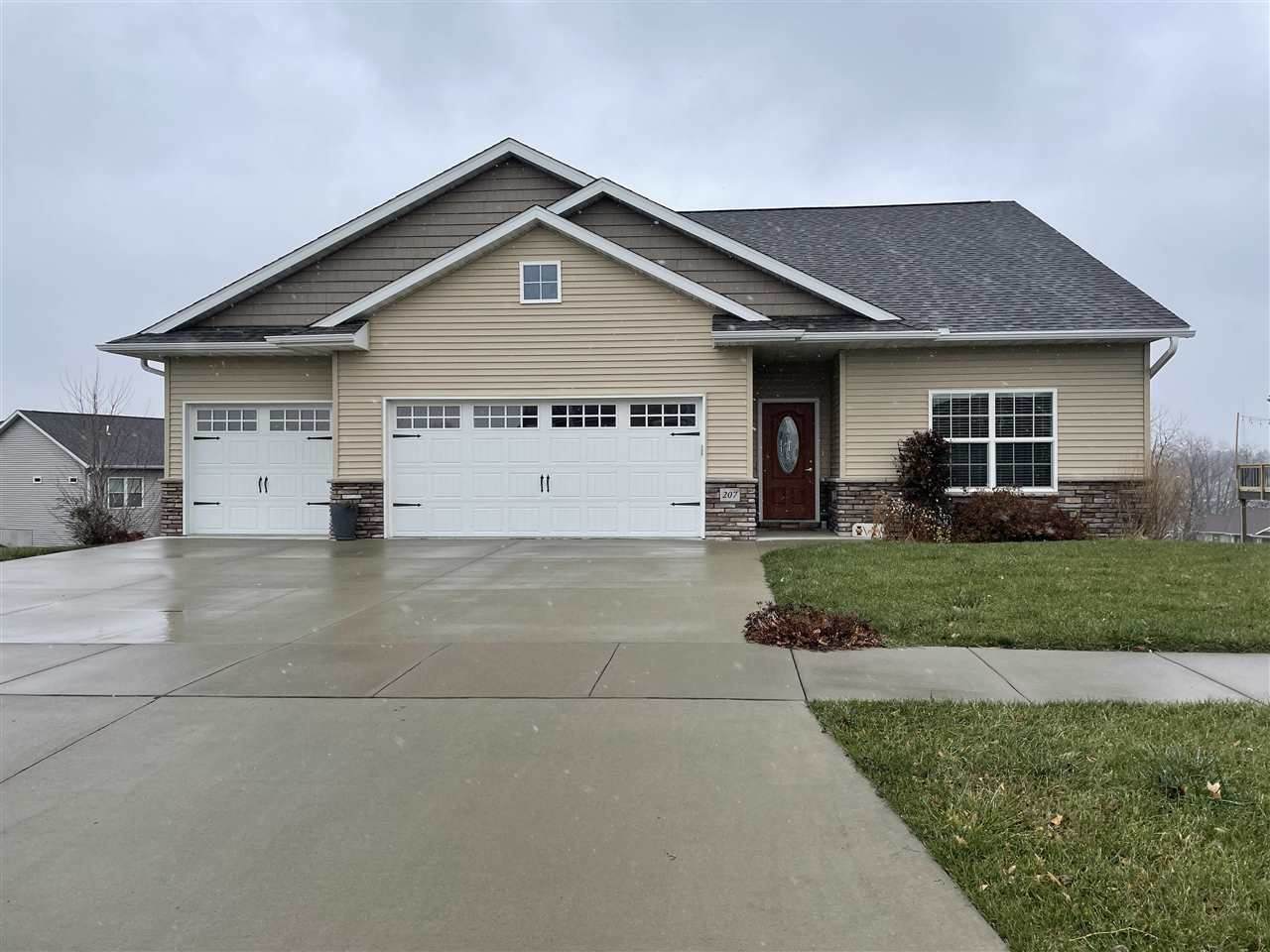 207 Ridge View Dr - Photo 1