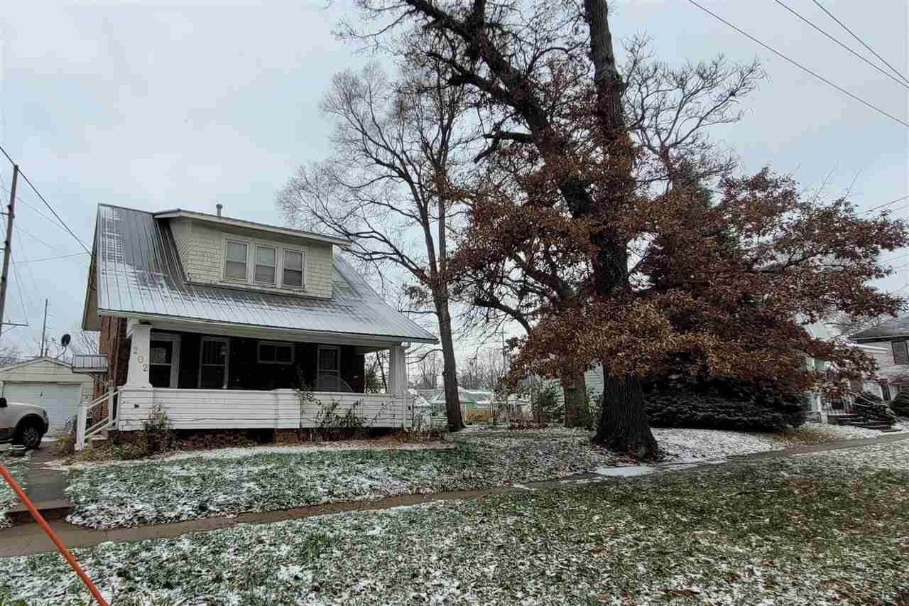 202 6th St - Photo 1
