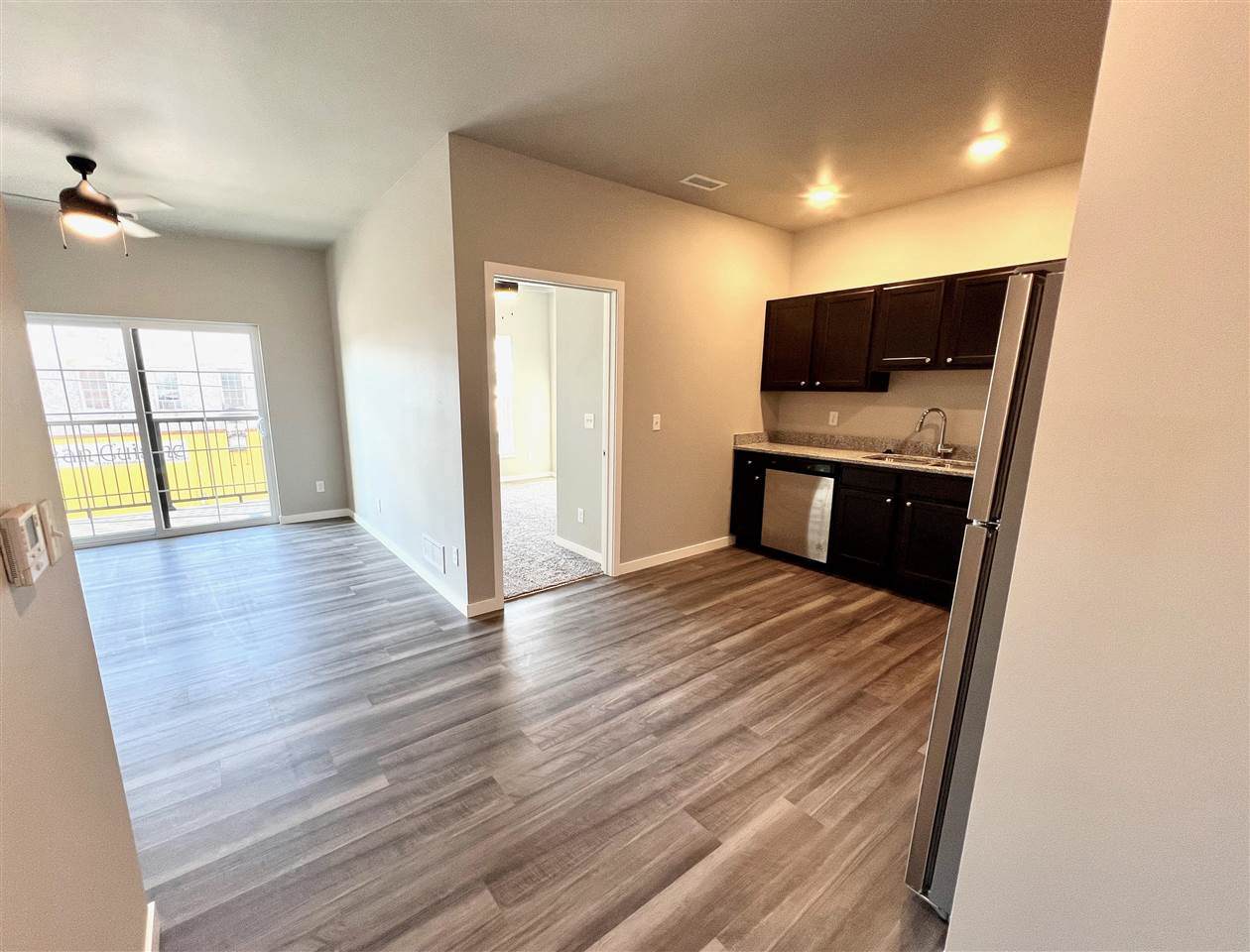 300 Main St - Photo 1