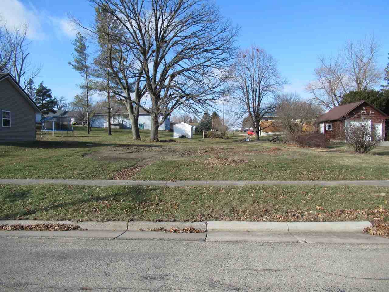 403 Cherry St - Photo 1