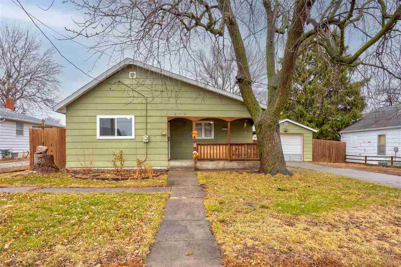 916 Madison - Photo 1