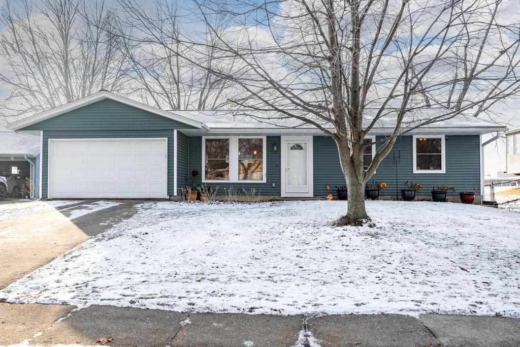 3243 Hastings Ave - Photo 1