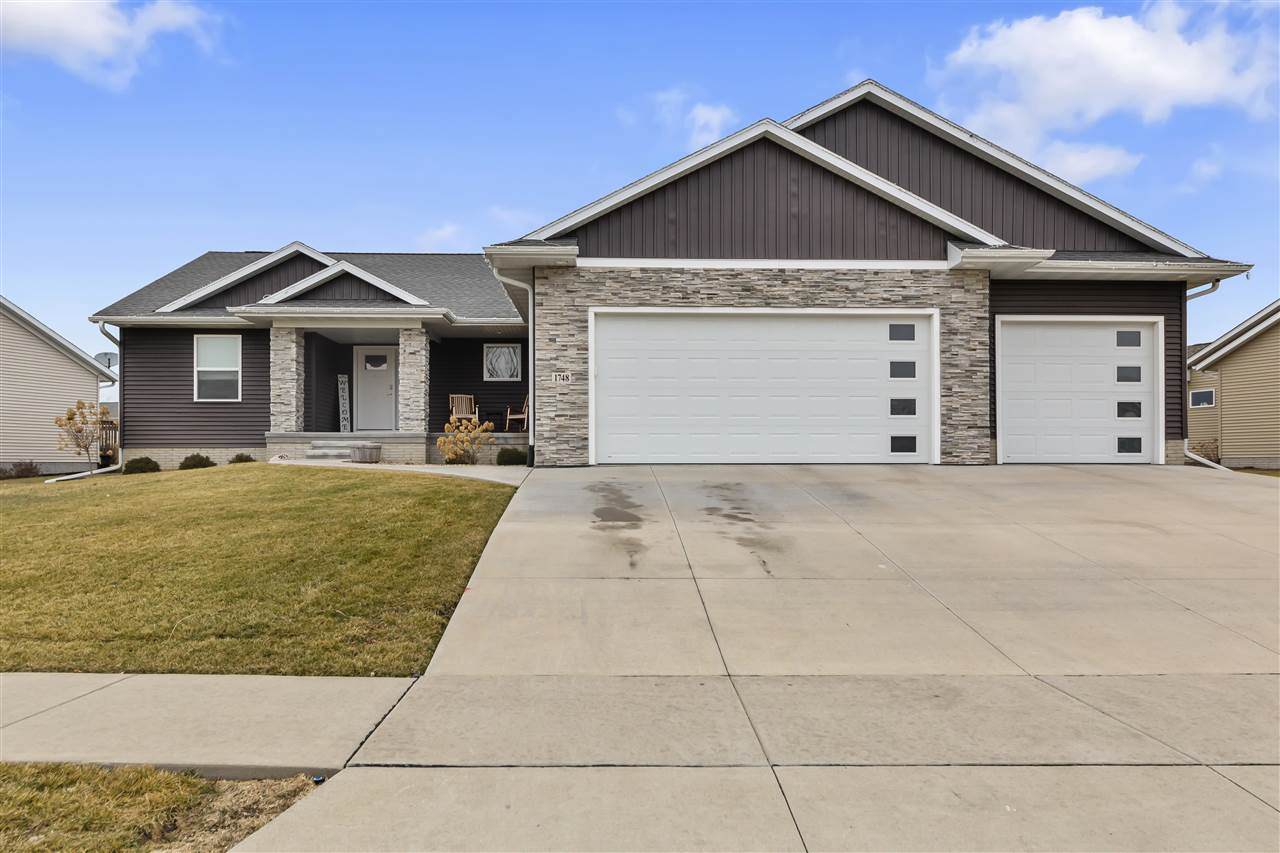 1748 Hoover Trail Circle - Photo 1