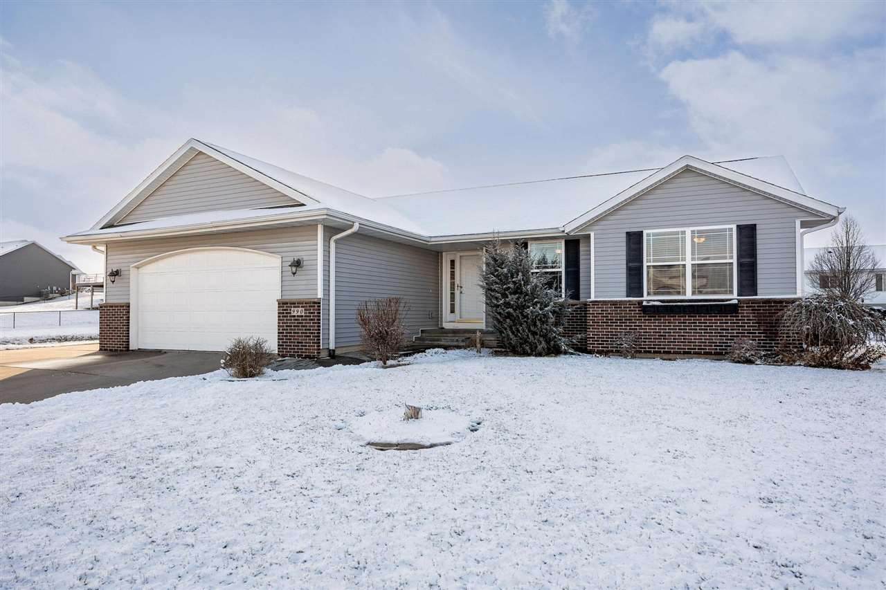 990 Alexis Ln - Photo 1