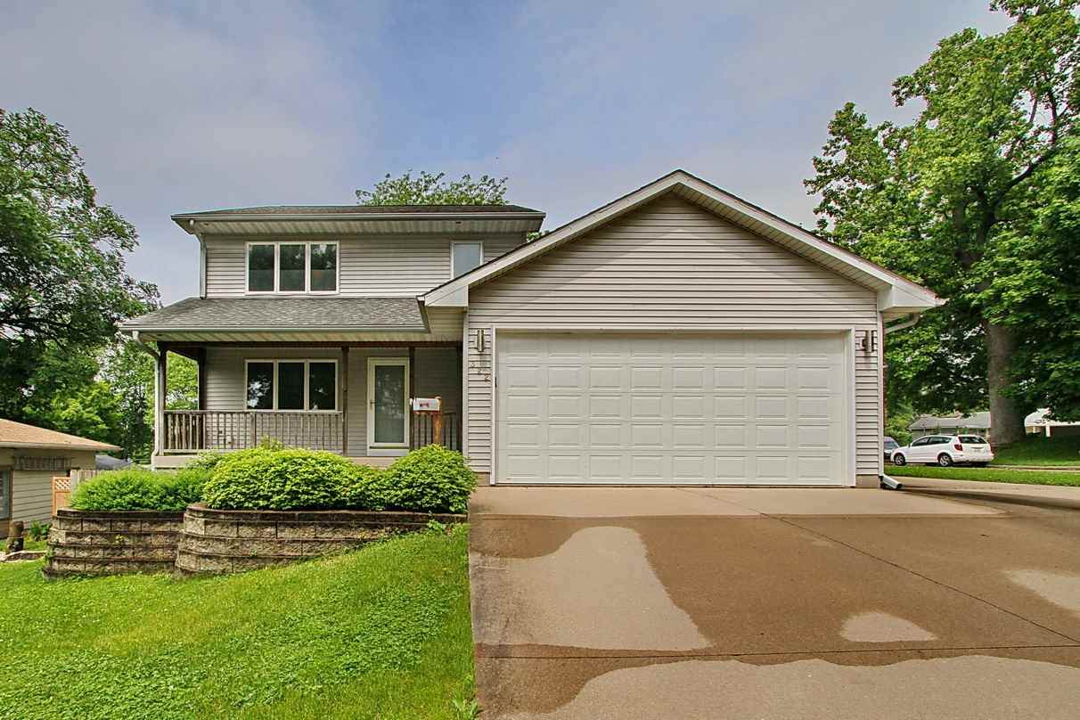 322 3rd Ave - Photo 1