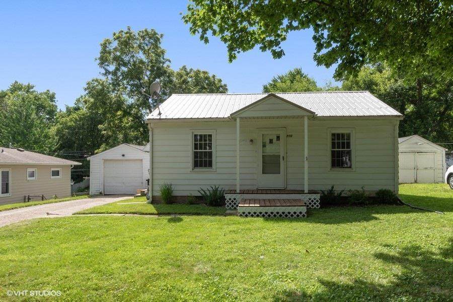 710 7th Ave - Photo 1