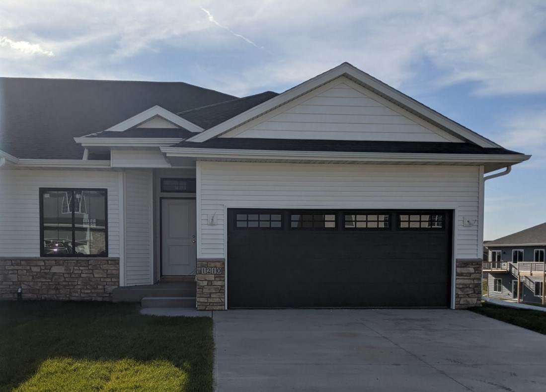 1210 Leann Cir - Photo 1