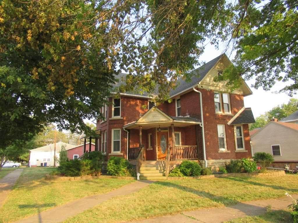 201 4th Street - Photo 1