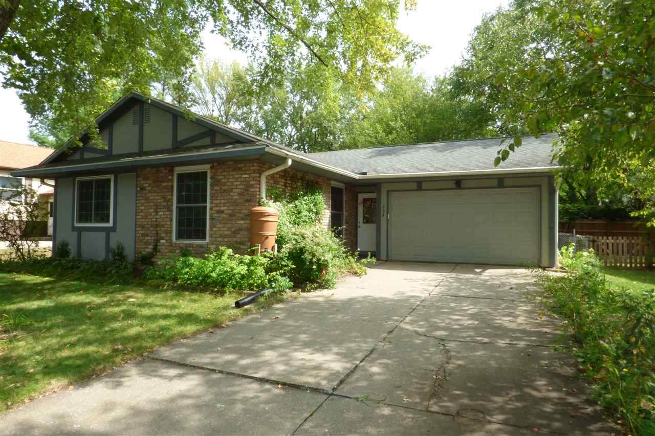 208 Amhurst St - Photo 1