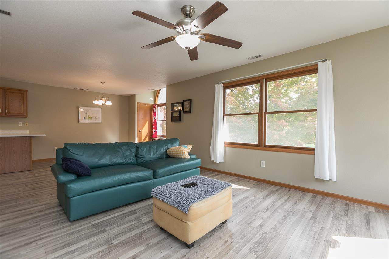 923 Longfellow Place - Photo 1