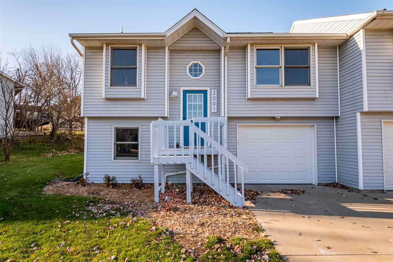 2001 Plaen View Dr - Photo 1